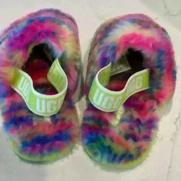 UGG Kids Fluffy Slippers Size 9 - Brand New without Box - Picture 6 of 9